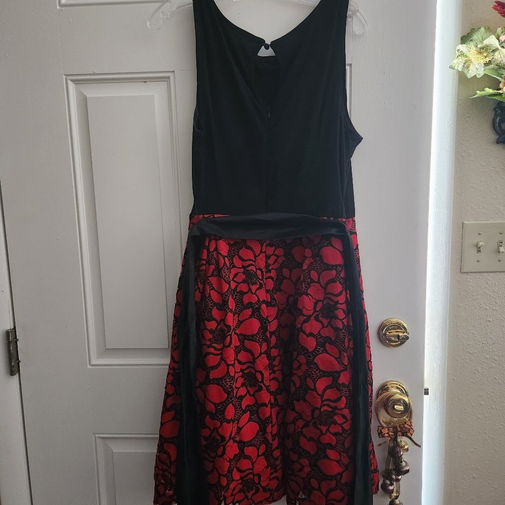 Black and Red Formal Dress - karin stevens - US Size 14